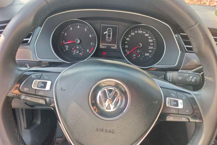 Used Volkswagen Magotan 2017 380TSI DSG Luxury Model Instrument Cluster