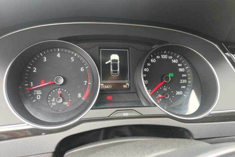 Used Volkswagen Magotan 2017 330TSI DSG Luxury Model Instrument Cluster