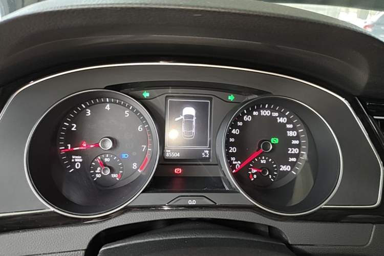 Used Volkswagen Magotan 2017 330TSI DSG Luxury Model Instrument Cluster
