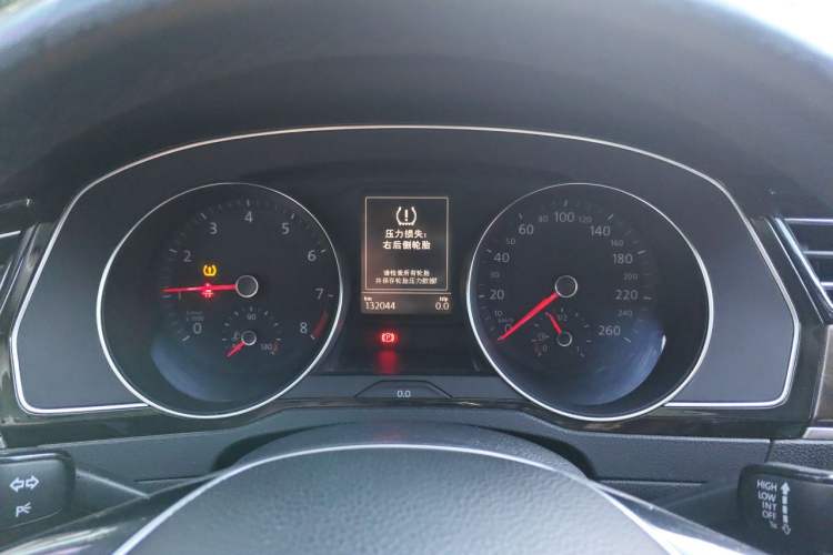 Used Volkswagen Magotan 2017 330TSI DSG Luxury Model Instrument Cluster