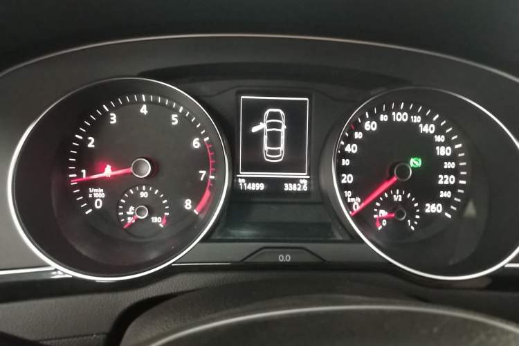 Used Volkswagen Magotan 2017 330TSI DSG Luxury Model Instrument Cluster