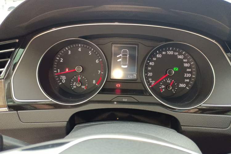 Used Volkswagen Magotan 2017 330TSI DSG Luxury Model Instrument Cluster