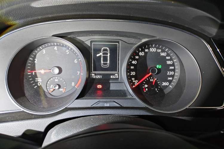 Used Volkswagen Magotan 2017 330TSI DSG Luxury Model Instrument Cluster