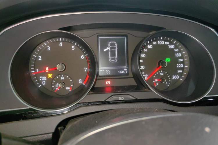 Used Volkswagen Magotan 2017 330TSI DSG Luxury Model Instrument Cluster