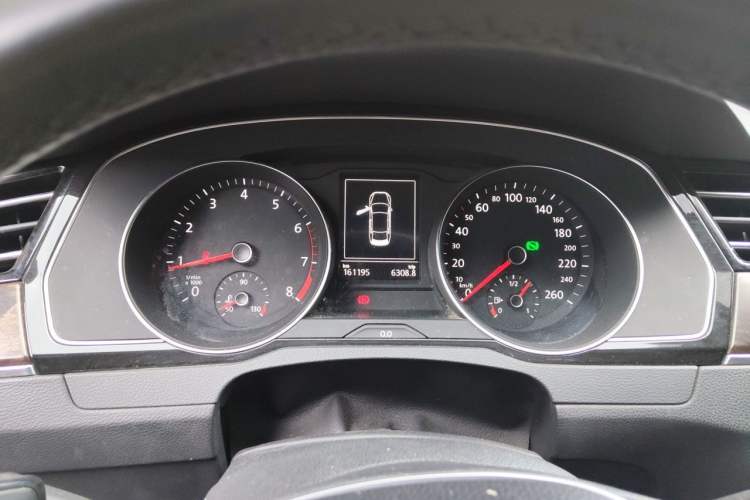 Used Volkswagen Magotan 2017 330TSI DSG Luxury Model Instrument Cluster