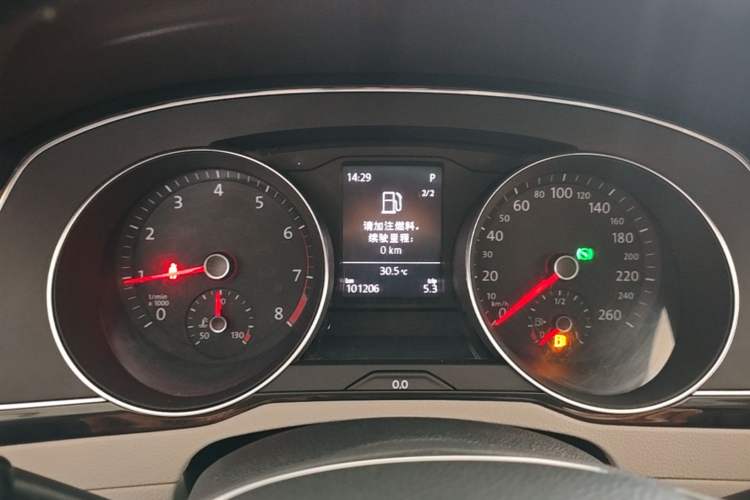 Used Volkswagen Magotan 2017 330TSI DSG Luxury Model Instrument Cluster
