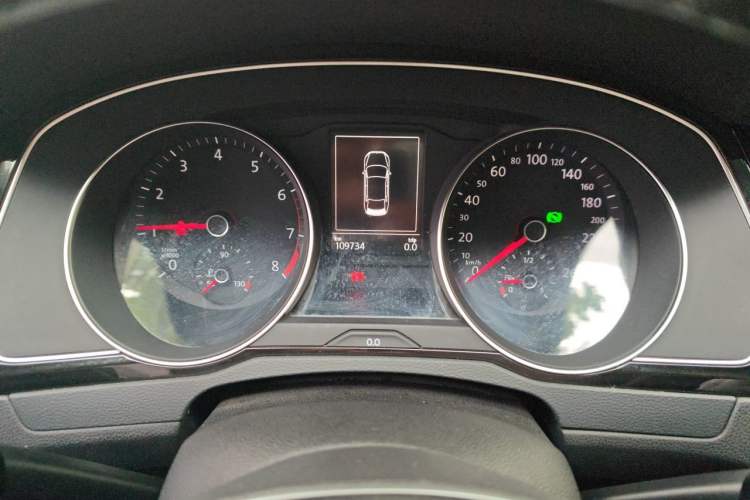 Used Volkswagen Magotan 2017 330TSI DSG Luxury Model Instrument Cluster