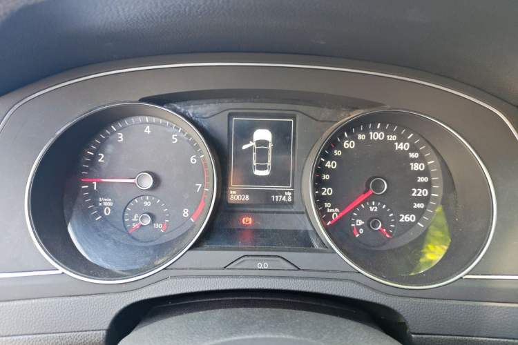 Used Volkswagen Magotan 2017 280TSI DSG Comfort Model Instrument Cluster