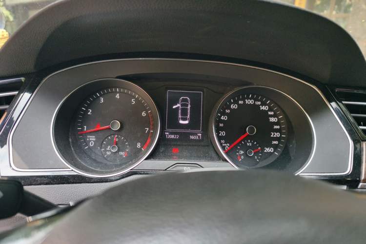 Used Volkswagen Magotan 2017 330TSI DSG Luxury Model Instrument Cluster