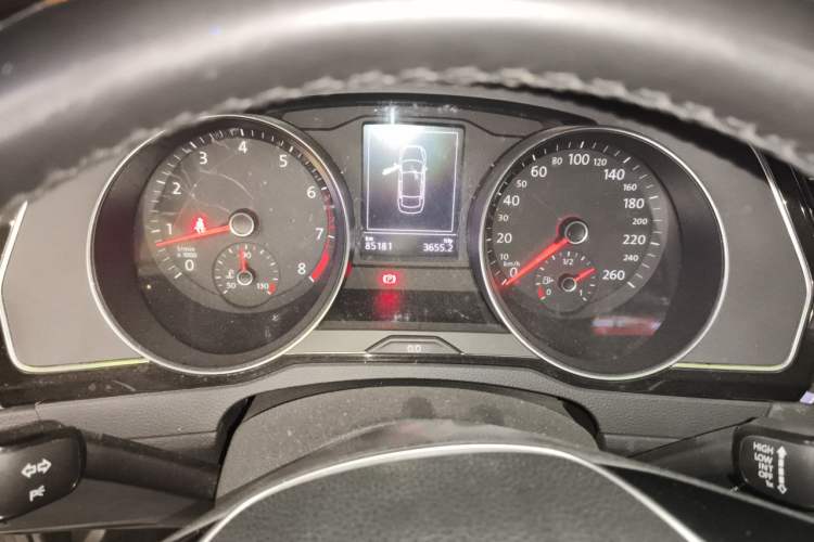 Used Volkswagen Magotan 2017 330TSI DSG Luxury Model Instrument Cluster