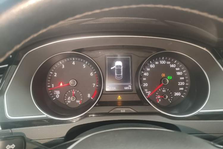 Used Volkswagen Magotan 2017 330TSI DSG Leading Model Instrument Cluster