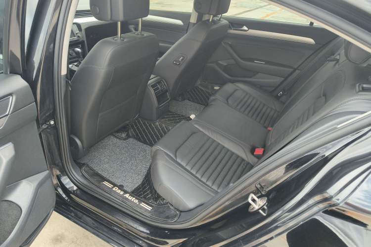 Used Volkswagen Magotan 2017 330TSI DSG Leading Model Interior 2
