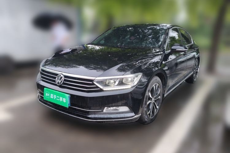 Used Volkswagen Magotan 2017 330TSI DSG Luxury Model Guazi used car, China used car export, Used car for sale, Used cars, Cheapest cars for sale