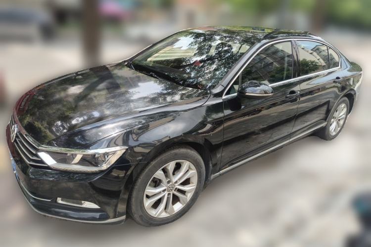 Używany Volkswagen Magotan 2017 330TSI DSG Luxury Model Guazi used car, China used car export, Used car for sale, Used cars, Cheapest cars for sale