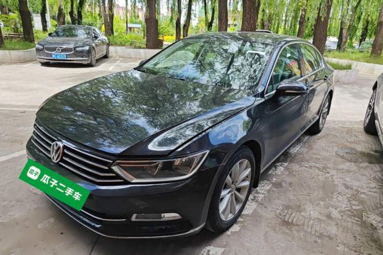 Used Volkswagen Magotan 2017 330TSI DSG Leading Model Guazi used car, China used car export, Used car for sale, Used cars, Cheapest cars for sale