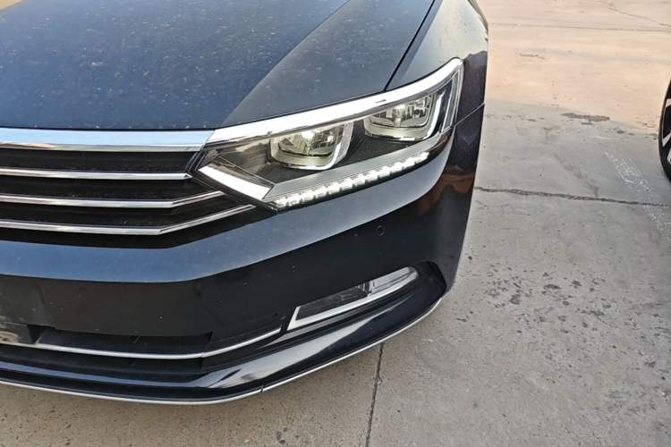 Used Volkswagen Magotan 2017 330TSI DSG Luxury Model Left Front Headlight