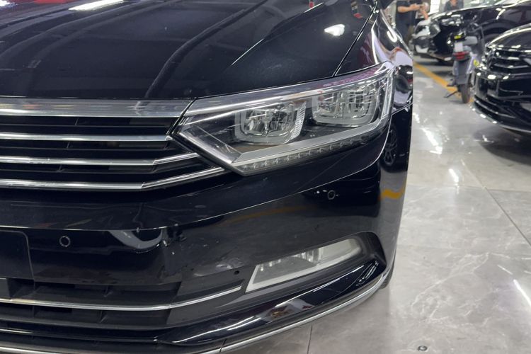 Used Volkswagen Magotan 2017 330TSI DSG Luxury Model Left Front Headlight
