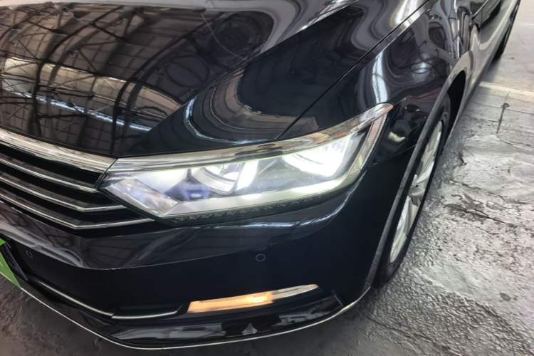 Used Volkswagen Magotan 2017 330TSI DSG Luxury Model Left Front Headlight