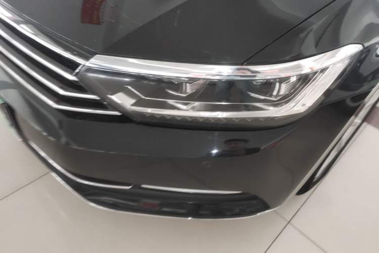 Used Volkswagen Magotan 2017 330TSI DSG Leading Model Left Front Headlight