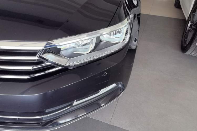 Used Volkswagen Magotan 2017 330TSI DSG Luxury Model Left Front Headlight