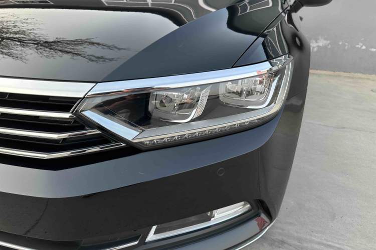 Used Volkswagen Magotan 2017 380TSI DSG Luxury Model Left Front Headlight