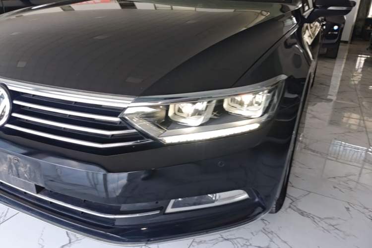 Used Volkswagen Magotan 2017 330TSI DSG Luxury Model Left Front Headlight