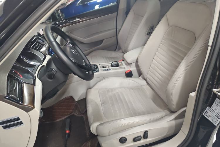 Used Volkswagen Magotan 2017 330TSI DSG Luxury Model Left Front Seat