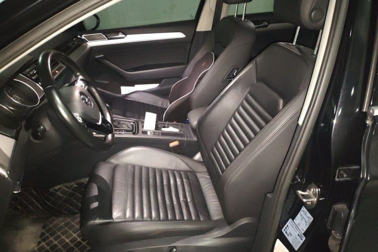 Used Volkswagen Magotan 2017 330TSI DSG Leading Model Left Front Seat