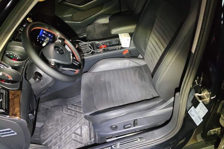 Used Volkswagen Magotan 2017 330TSI DSG Luxury Model Left Front Seat