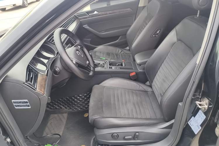 Used Volkswagen Magotan 2017 380TSI DSG Luxury Model Left Front Seat