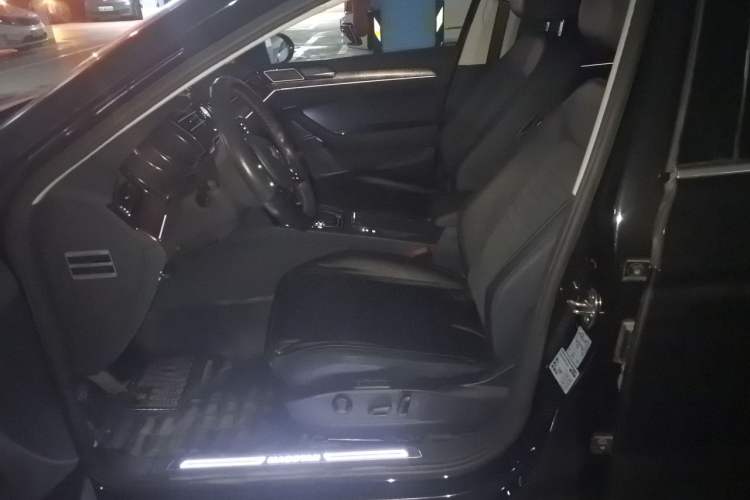 Used Volkswagen Magotan 2017 330TSI DSG Luxury Model Left Front Seat