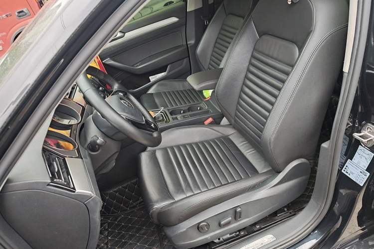 Used Volkswagen Magotan 2017 330TSI DSG Leading Model Left Front Seat