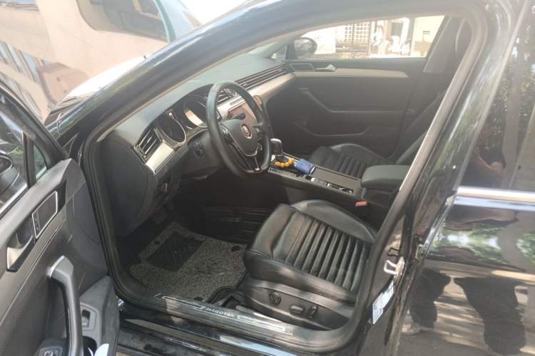 Used Volkswagen Magotan 2017 330TSI DSG Leading Model Left Front Seat
