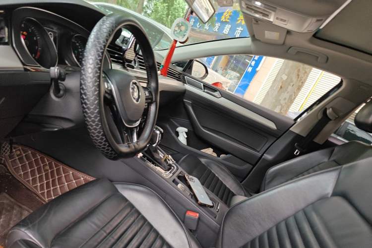 Used Volkswagen Magotan 2017 330TSI DSG Leading Model Left Front Seat