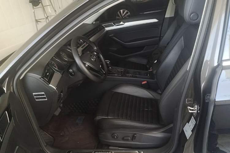 Used Volkswagen Magotan 2017 330TSI DSG Leading Model Left Front Seat
