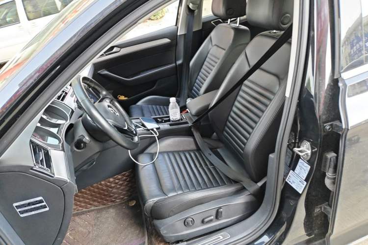 Used Volkswagen Magotan 2017 330TSI DSG Leading Model Left Front Seat
