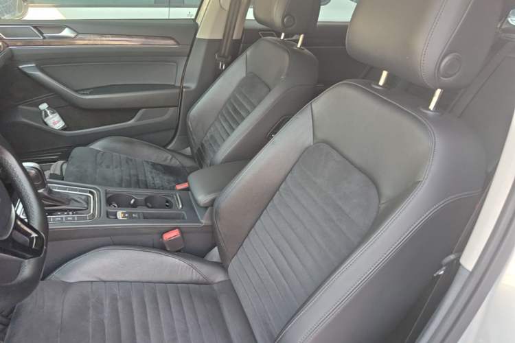 Used Volkswagen Magotan 2017 330TSI DSG Luxury Model Left Front Seat