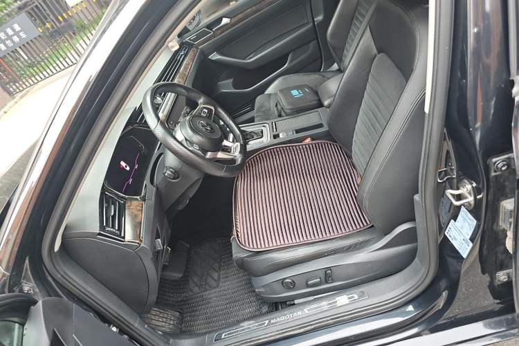 Used Volkswagen Magotan 2017 330TSI DSG Luxury Model Left Front Seat