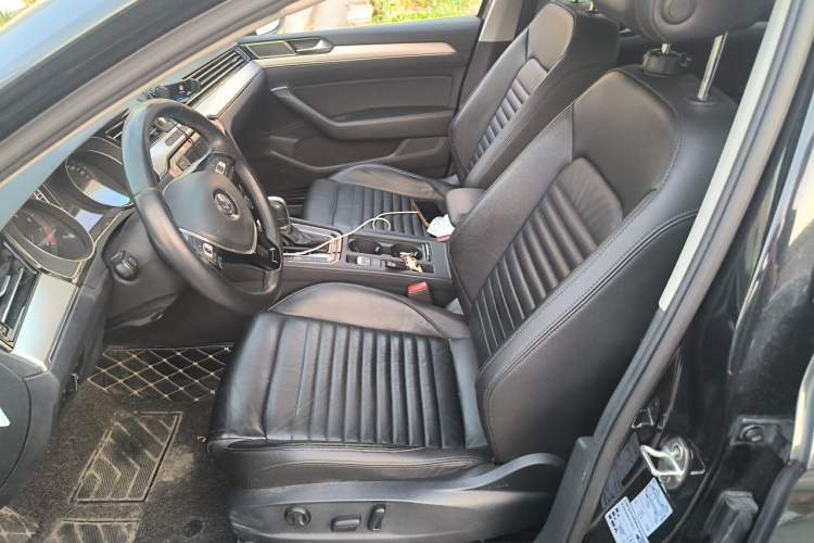 Used Volkswagen Magotan 2017 330TSI DSG Leading Model Left Front Seat