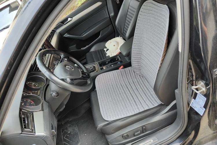 Used Volkswagen Magotan 2017 330TSI DSG Luxury Model Left Front Seat