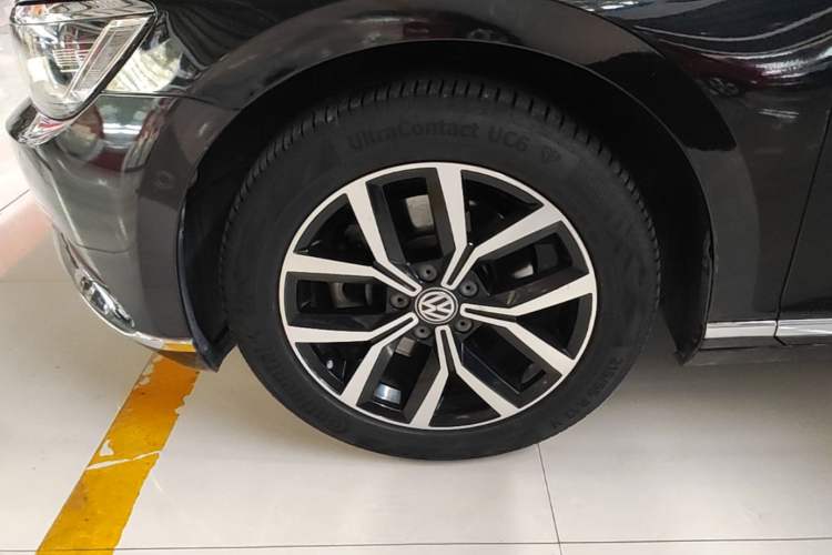 Used Volkswagen Magotan 2017 330TSI DSG Luxury Model Left Front Wheel Hub