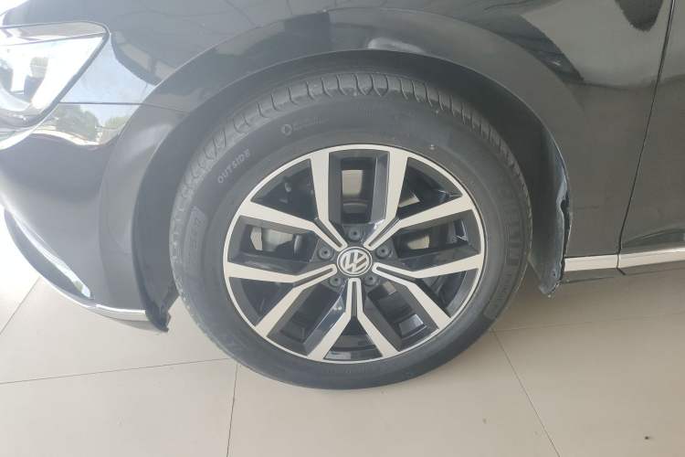 Used Volkswagen Magotan 2017 330TSI DSG Luxury Model Left Front Wheel Hub