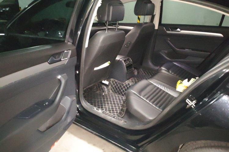 Used Volkswagen Magotan 2017 330TSI DSG Leading Model Left Rear Seat