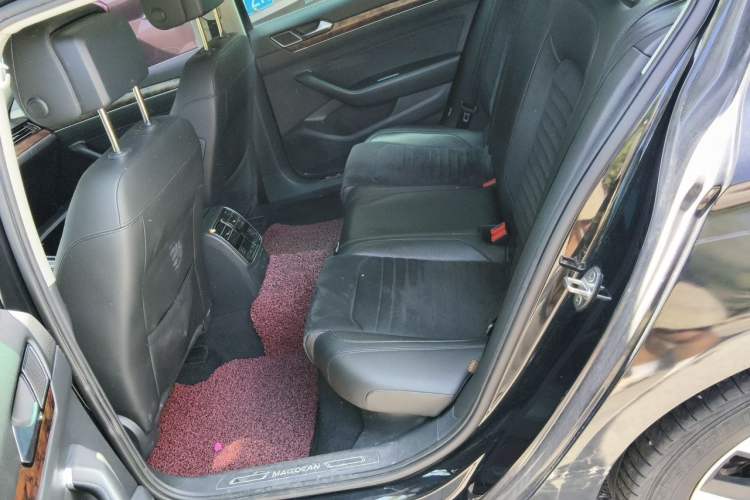 Used Volkswagen Magotan 2017 330TSI DSG Luxury Model Left Rear Seat