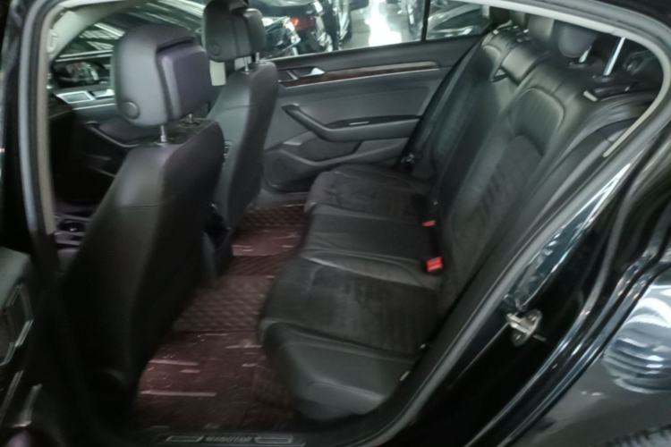 Used Volkswagen Magotan 2017 330TSI DSG Luxury Model Left Rear Seat
