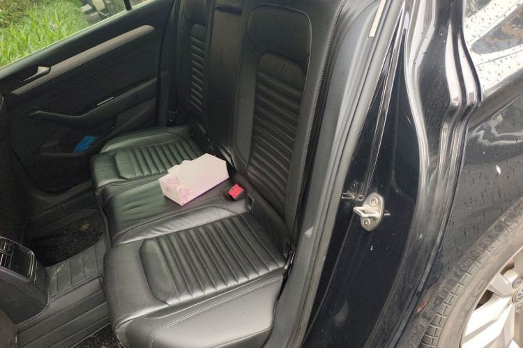 Used Volkswagen Magotan 2017 280TSI DSG Comfort Model Left Rear Seat