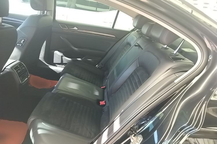 Used Volkswagen Magotan 2017 330TSI DSG Luxury Model Left Rear Seat