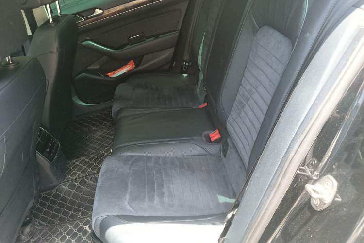 Used Volkswagen Magotan 2017 380TSI DSG Prestige Edition Left Rear Seat