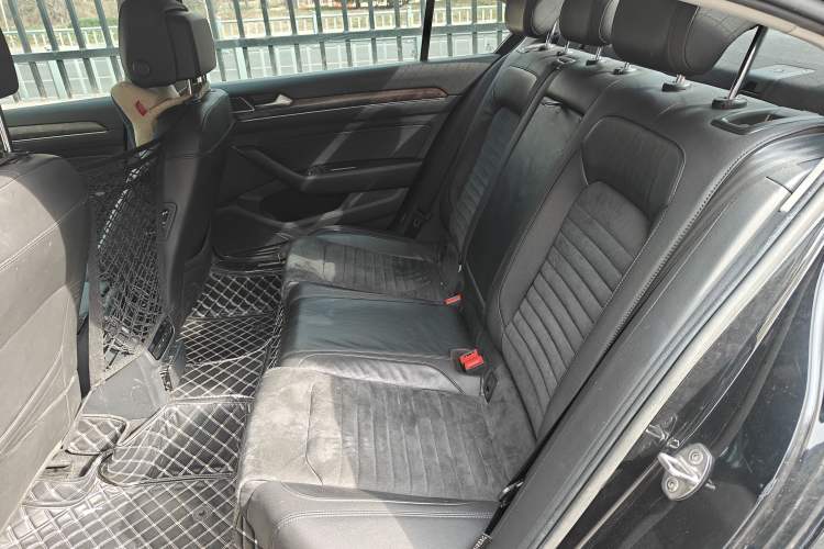 Used Volkswagen Magotan 2017 380TSI DSG Luxury Model Left Rear Seat