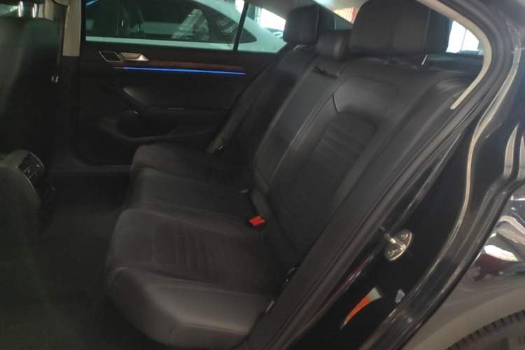 Used Volkswagen Magotan 2017 330TSI DSG Luxury Model Left Rear Seat